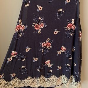 10 DOLLAR SALE ON EVERYTHING: Flower tank by Rewind